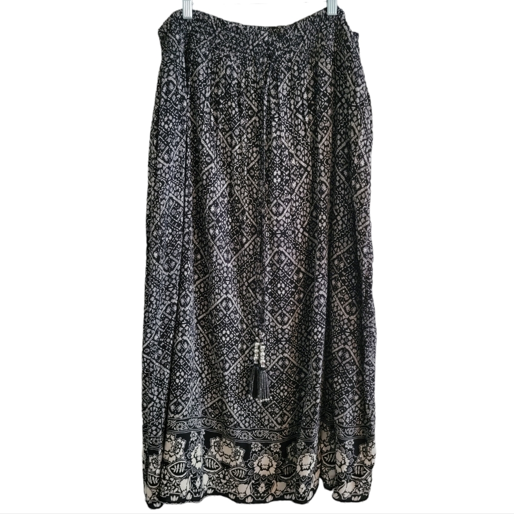 50% off!! Soft Surroundings BlackSmocked Waist Tassel MaxiSkirt Pull On Lined